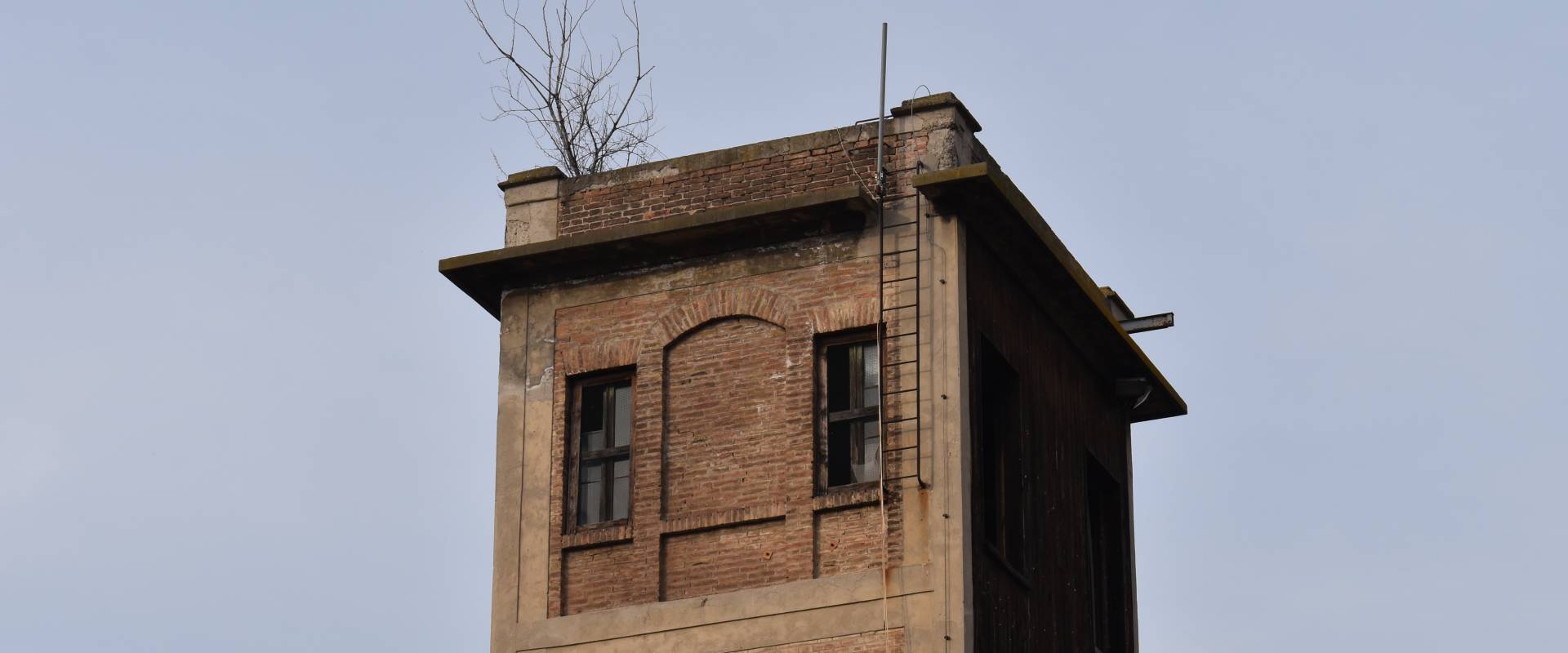 Torre ex comando Provinciale Vigili del Fuoco Ferrara foto di Nicola Quirico